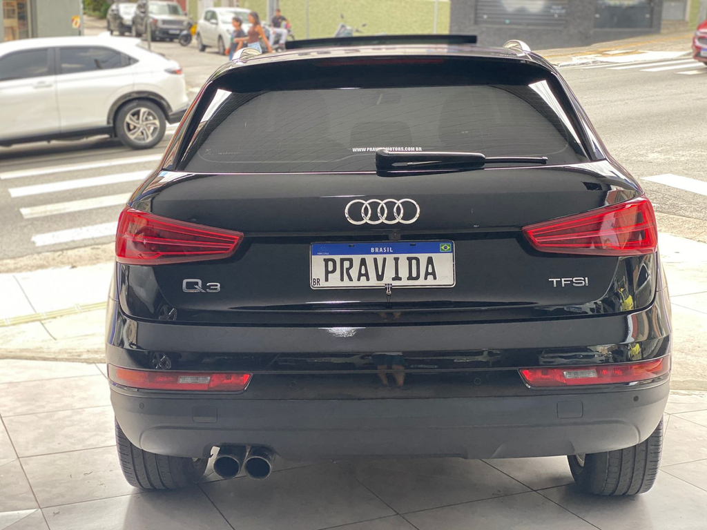 Audi Q3 Preto
