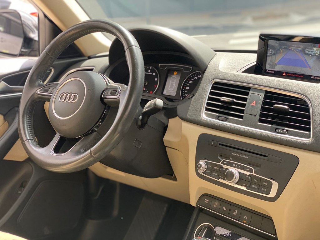Audi Q3 Preto