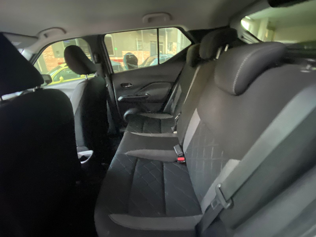 Nissan Kicks Branco