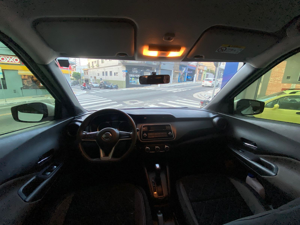 Nissan Kicks Branco