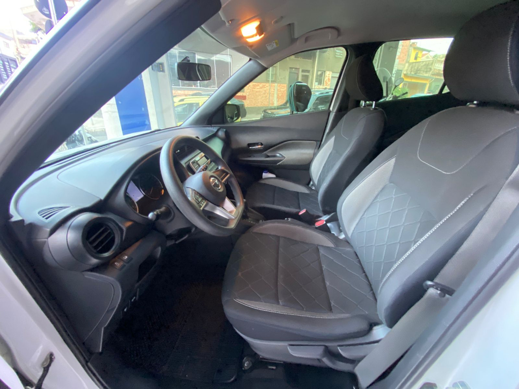 Nissan Kicks Branco
