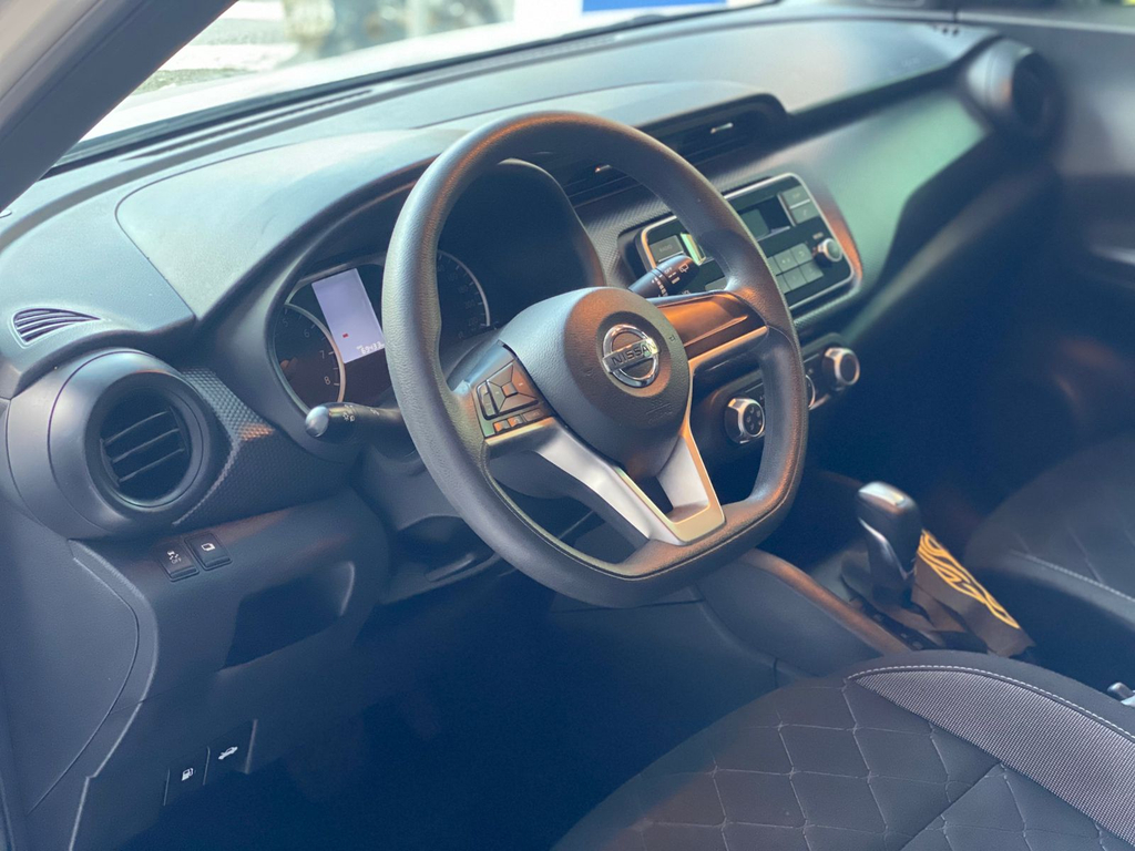Nissan Kicks Branco