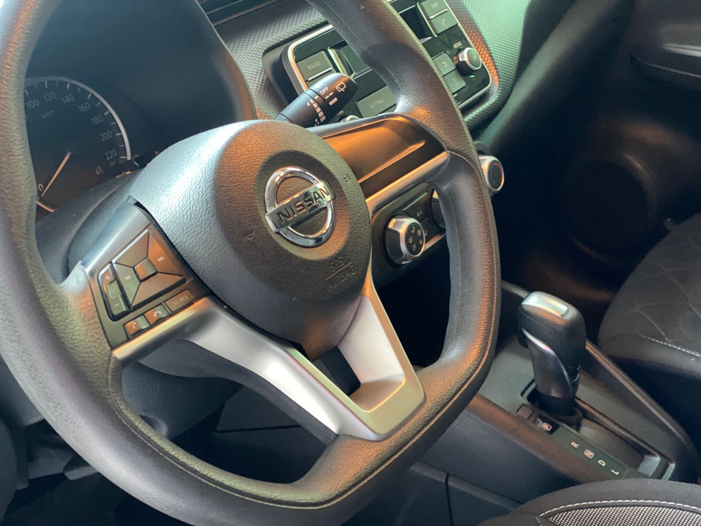 Nissan Kicks Branco