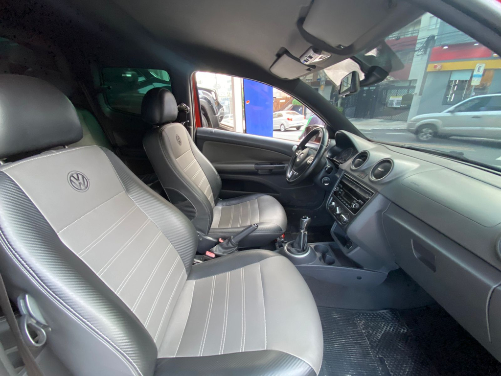Volkswagen Saveiro Laranja