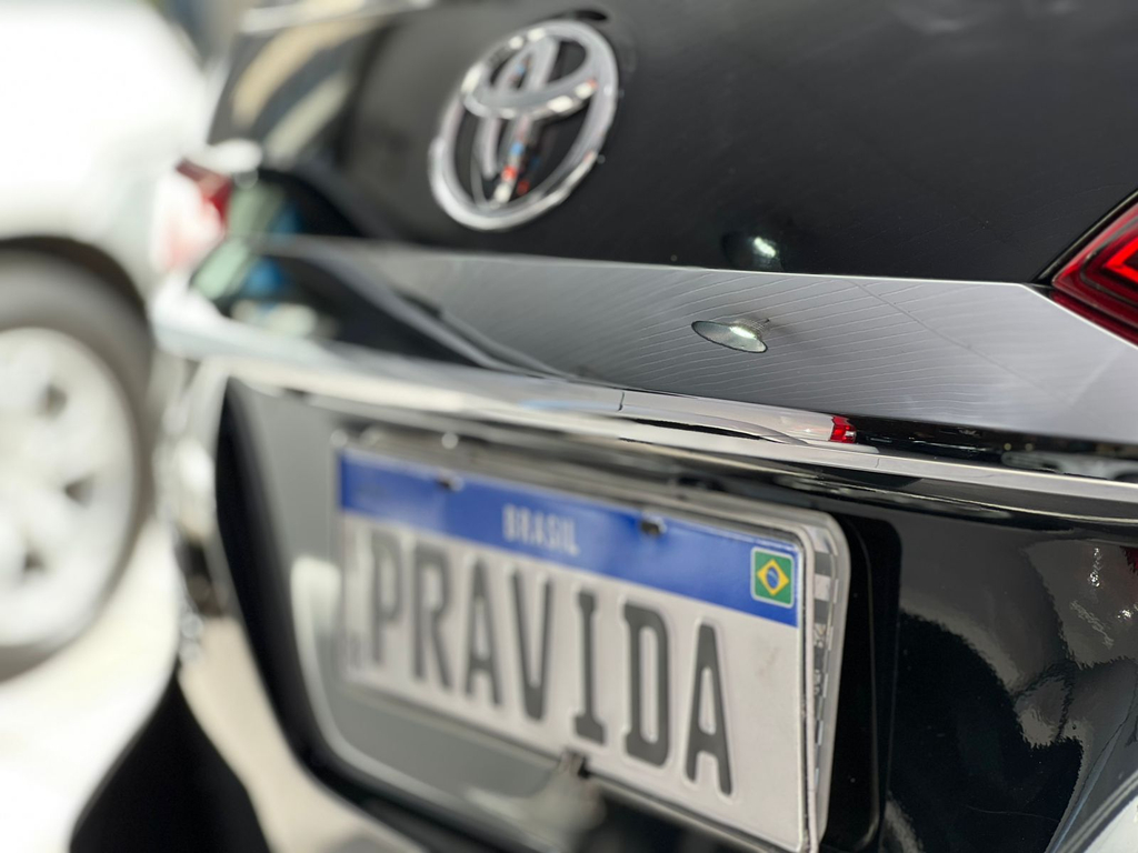 Toyota Hilux SW4 Preto