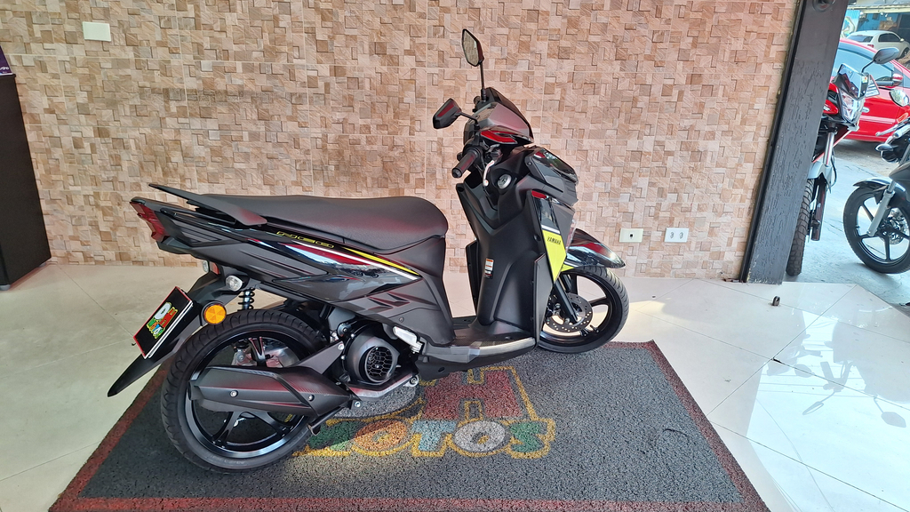 Yamaha NEO Preto