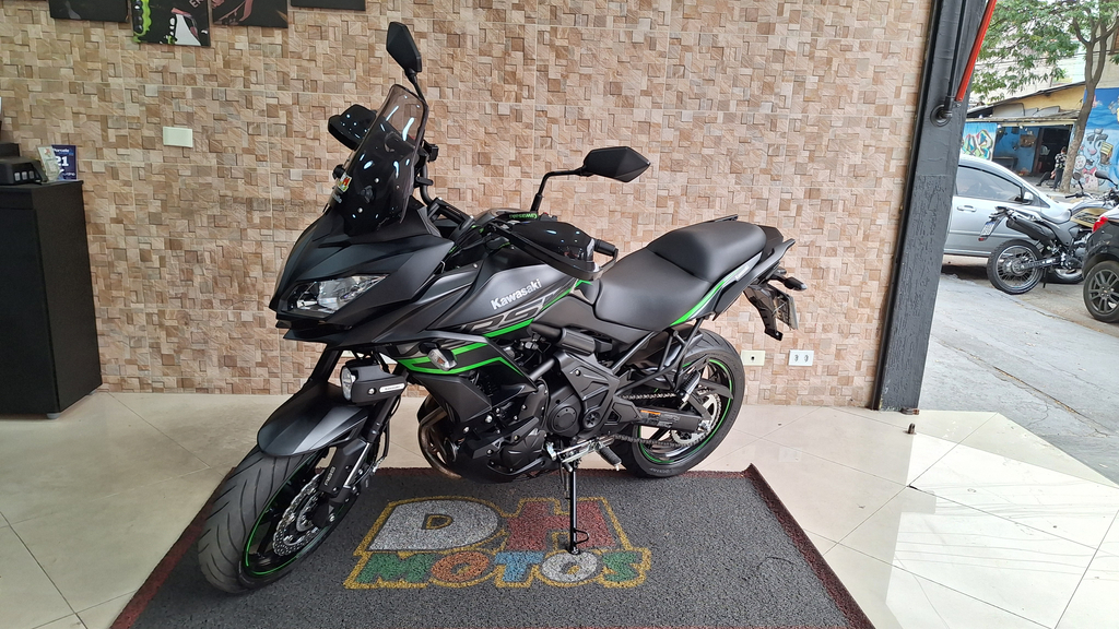Kawasaki Versys Cinza