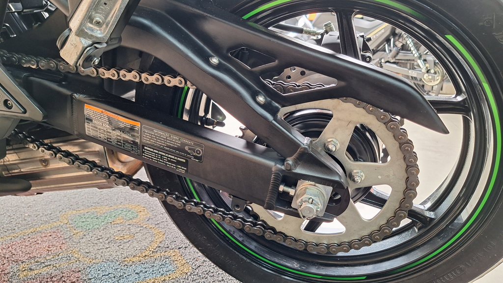 Kawasaki Versys Cinza