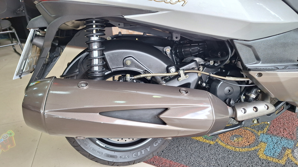 Kymco DOWNTOWN Prata
