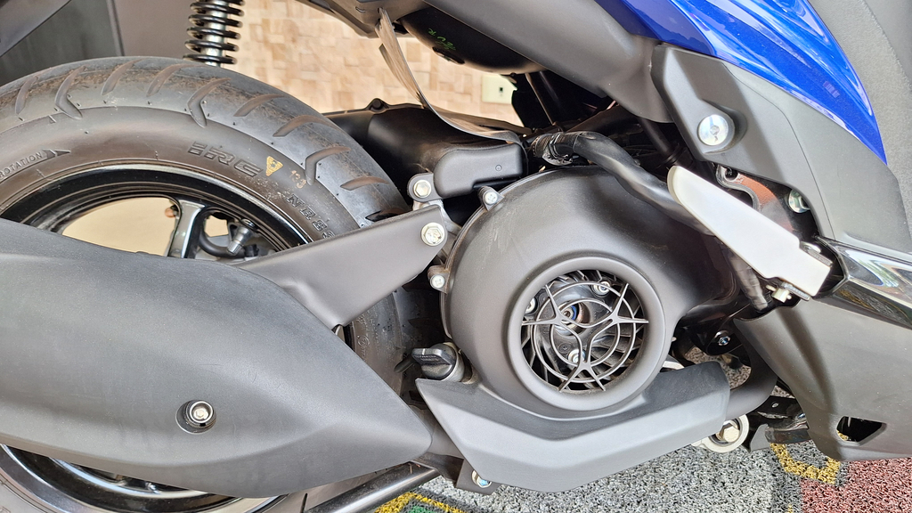 Yamaha FLUO Azul