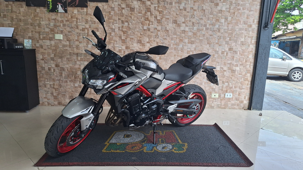 Kawasaki Z Cinza