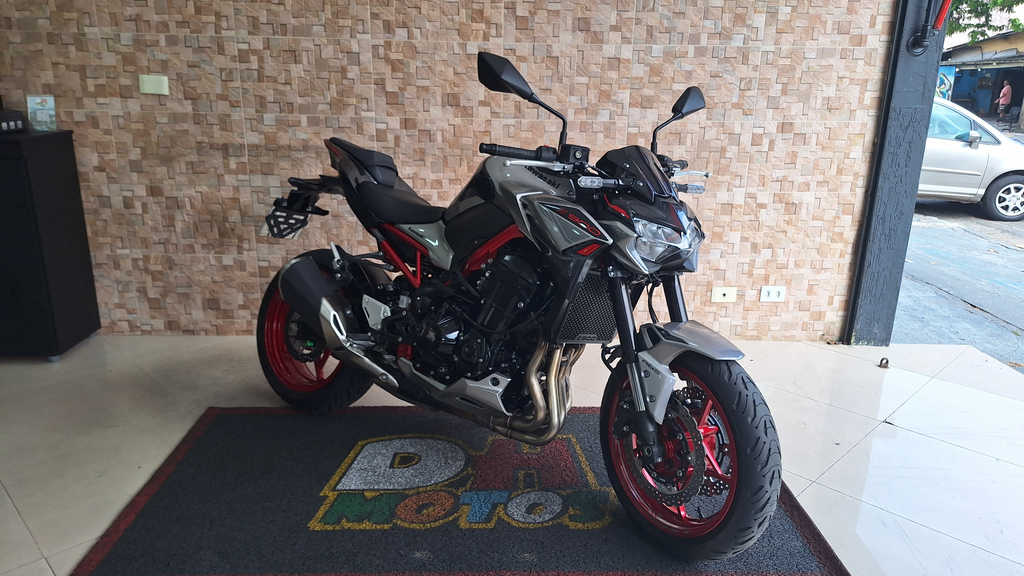 Kawasaki Z Cinza
