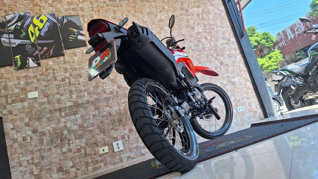 Honda XR 300L Vermelho