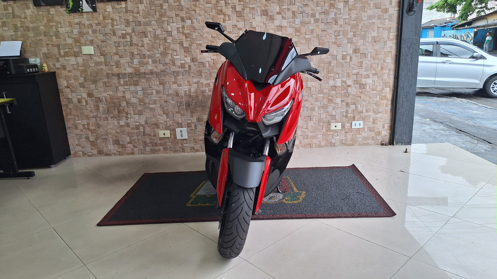 Yamaha XMAX Vermelho