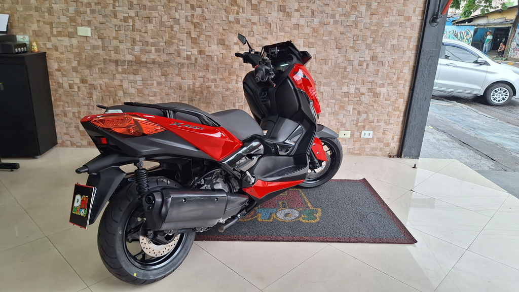 Yamaha XMAX Vermelho