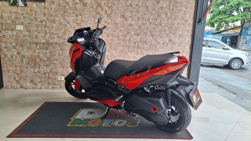 Yamaha XMAX Vermelho