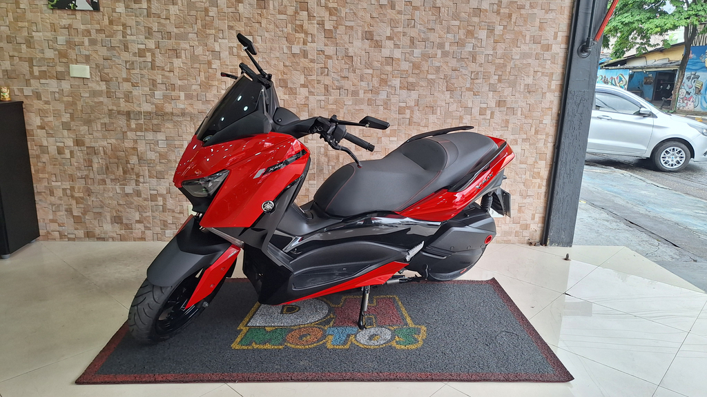 Yamaha XMAX Vermelho