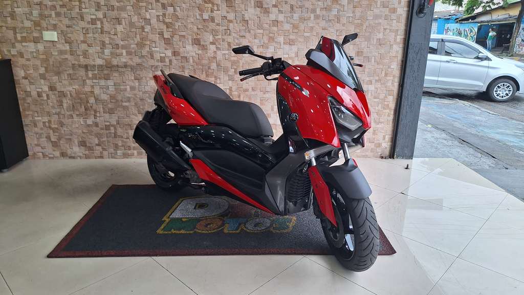 Yamaha XMAX Vermelho