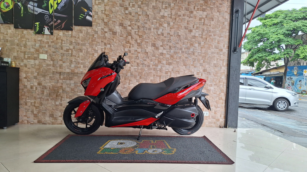Yamaha XMAX Vermelho