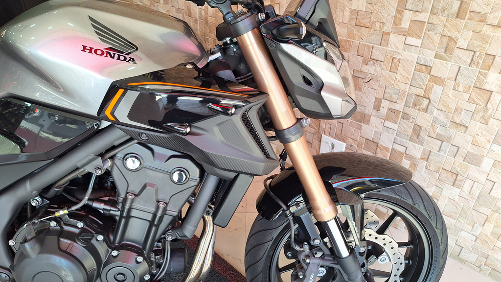 Honda CB 500F Prata