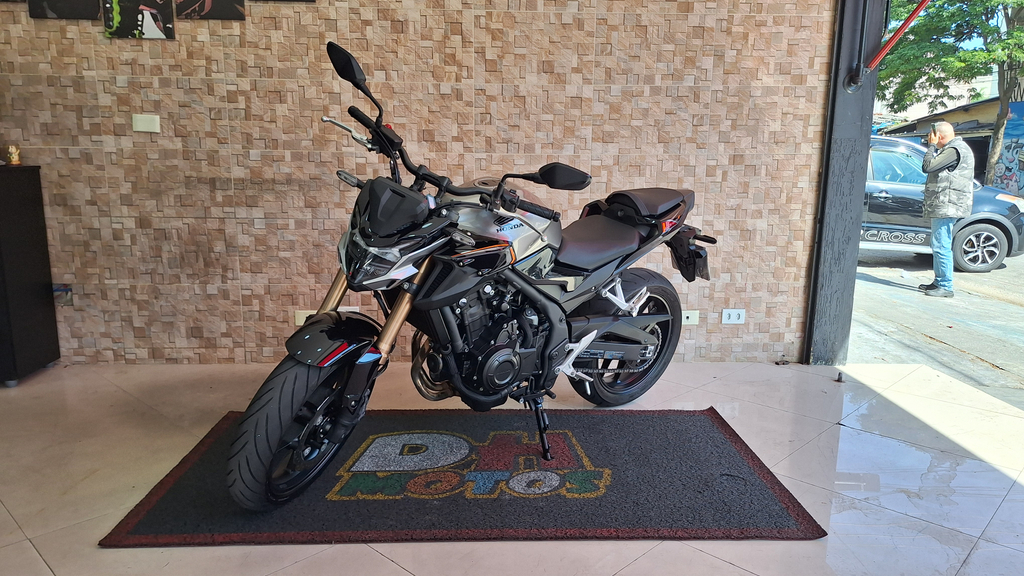 Honda CB 500F Prata