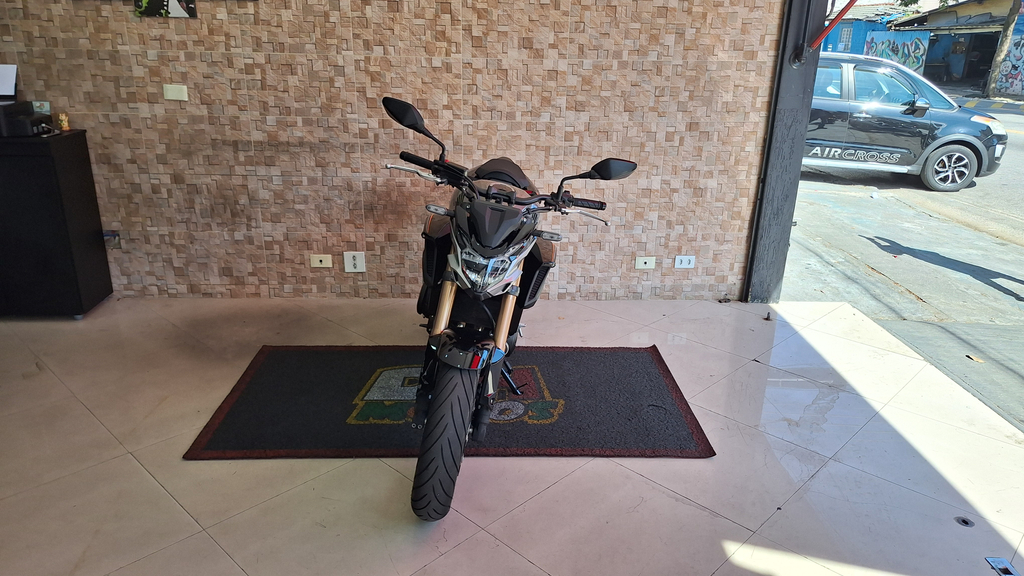 Honda CB 500F Prata