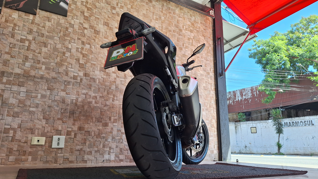 Honda CB 500F Prata