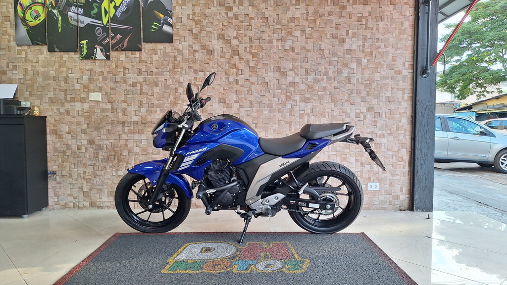 Yamaha FZ25 Azul