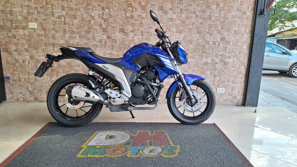 Yamaha FZ25 Azul
