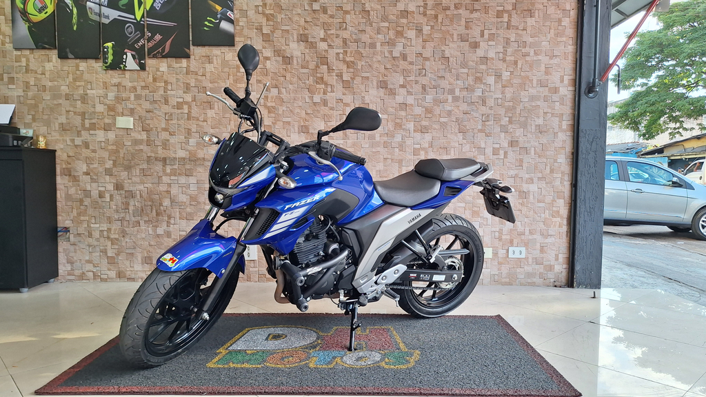 Yamaha FZ25 Azul