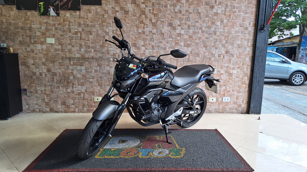 Yamaha FZ15 Preto