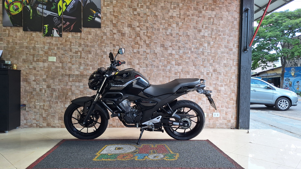 Yamaha FZ15 Preto