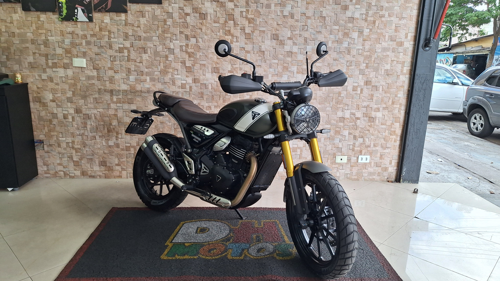 Triumph SCRAMBLER Verde