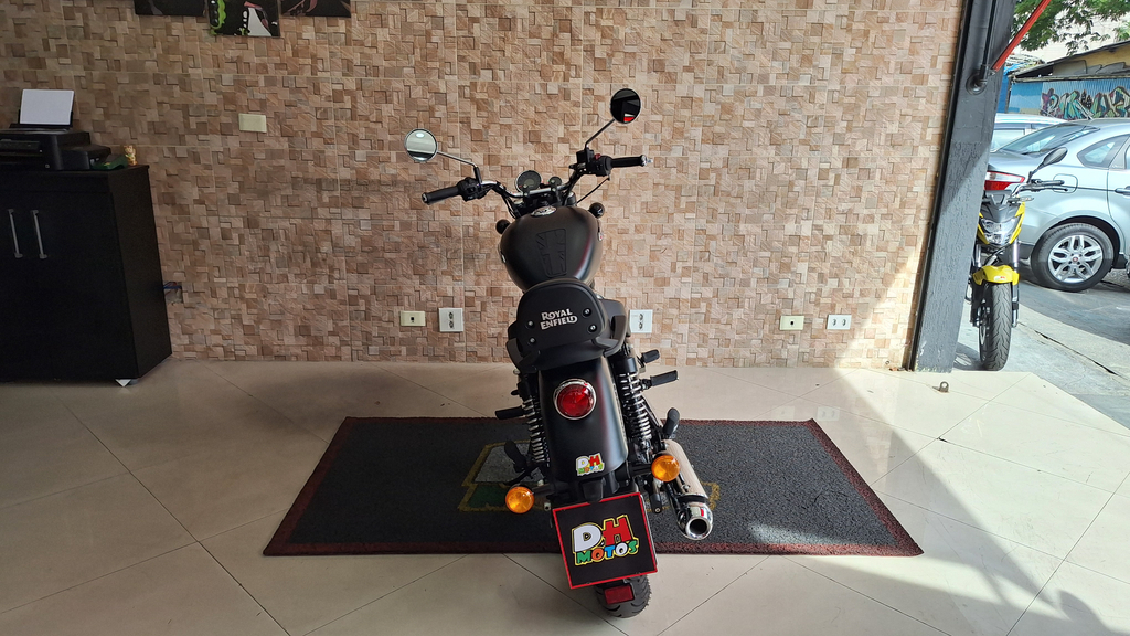 Royal Enfield Meteor Preto