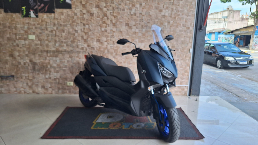 Yamaha XMAX Azul