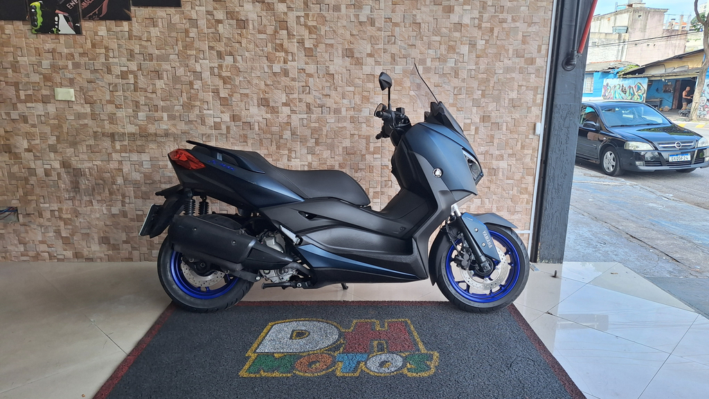 Yamaha XMAX Azul