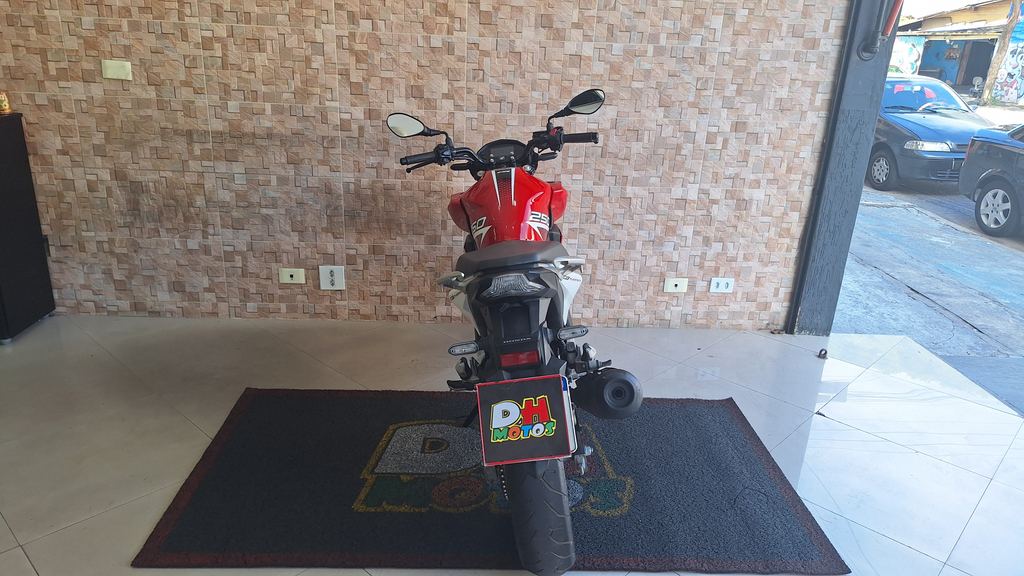 Honda CB 250 Vermelho