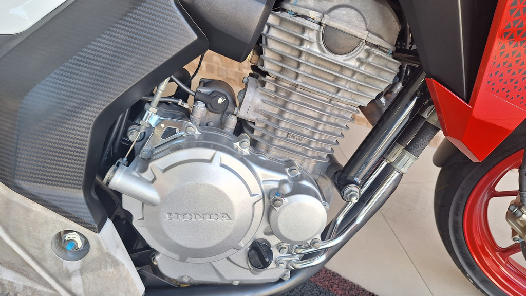 Honda CB 250 Vermelho