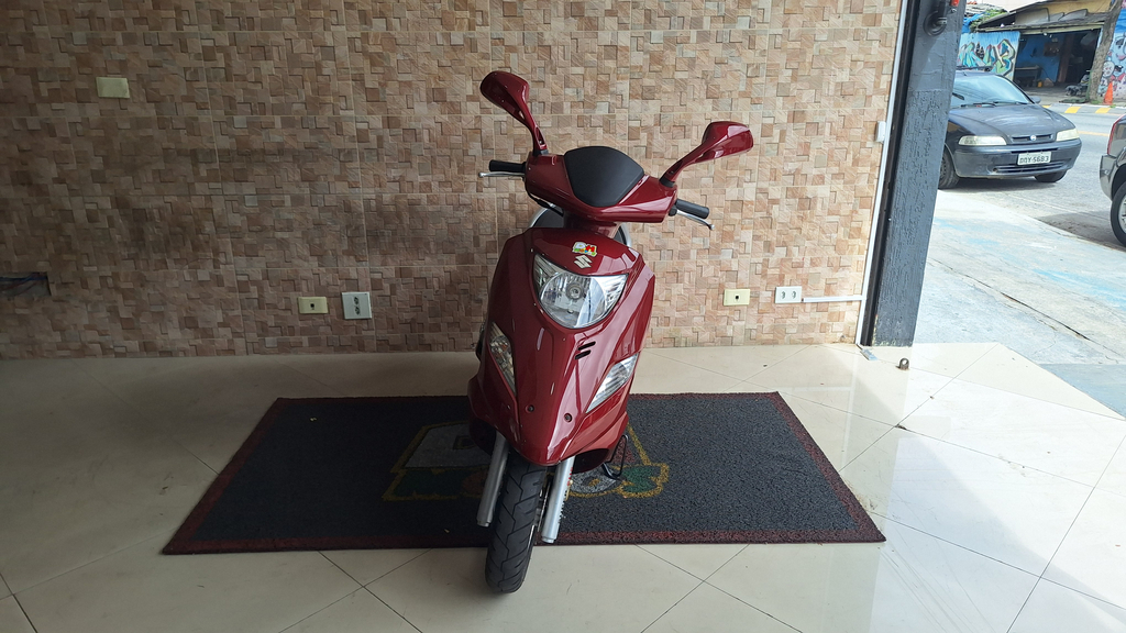 Suzuki BURGMAN Vermelho