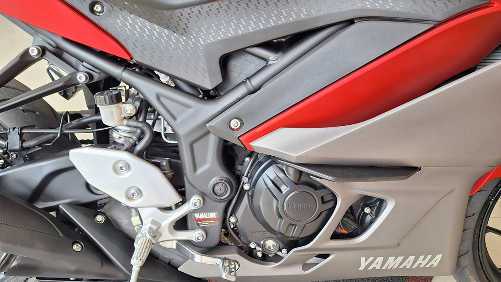 Yamaha YZF Vermelho