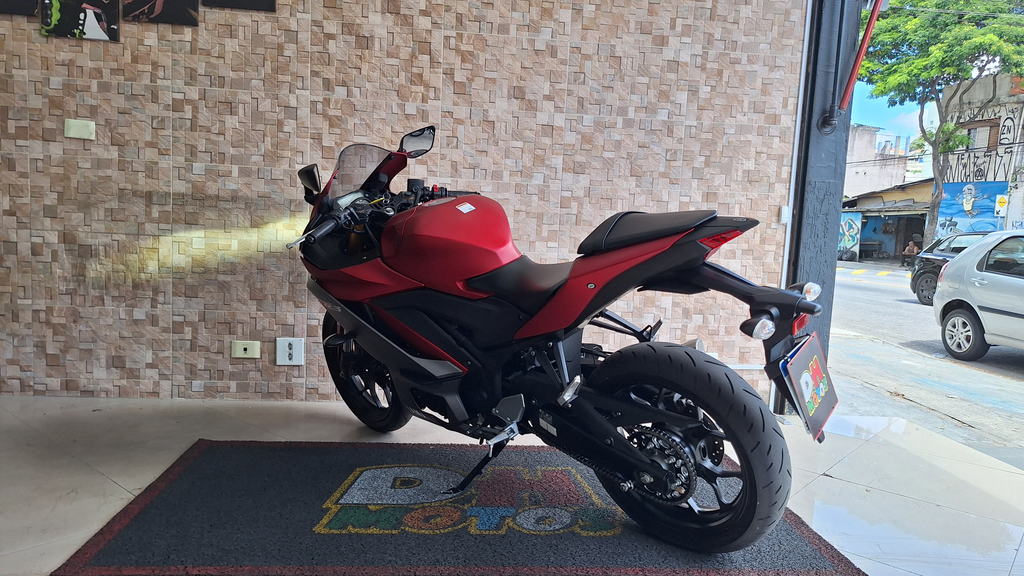 Yamaha YZF Vermelho