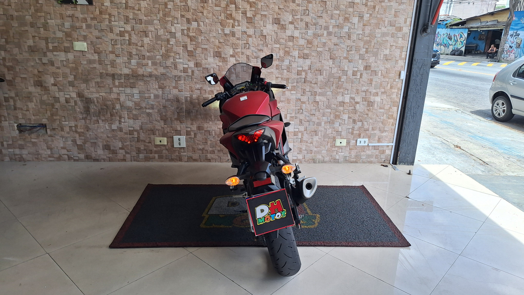Yamaha YZF Vermelho