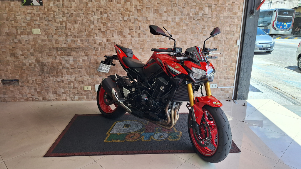 Kawasaki Z Vermelho