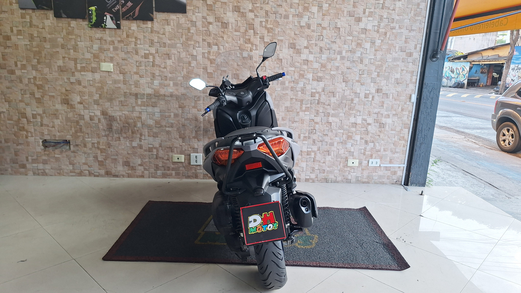 Yamaha XMAX Cinza