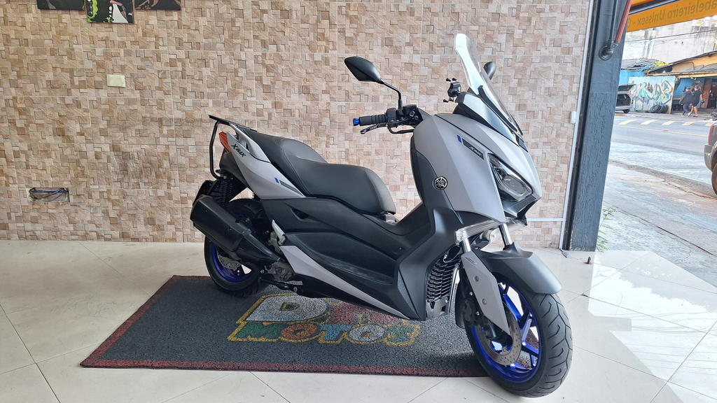 Yamaha XMAX Cinza