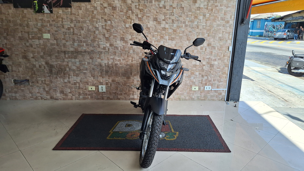 Honda XRE 190  Cinza