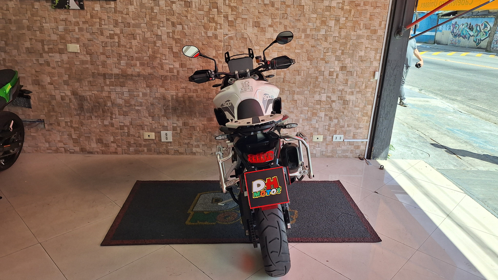 Triumph TIGER Branco