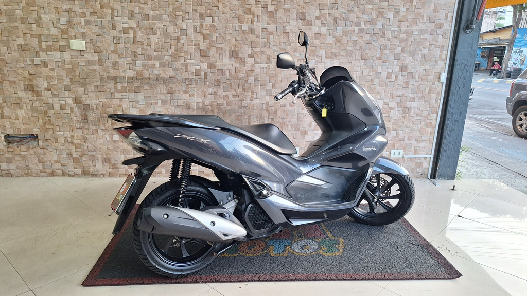 Honda PCX Cinza