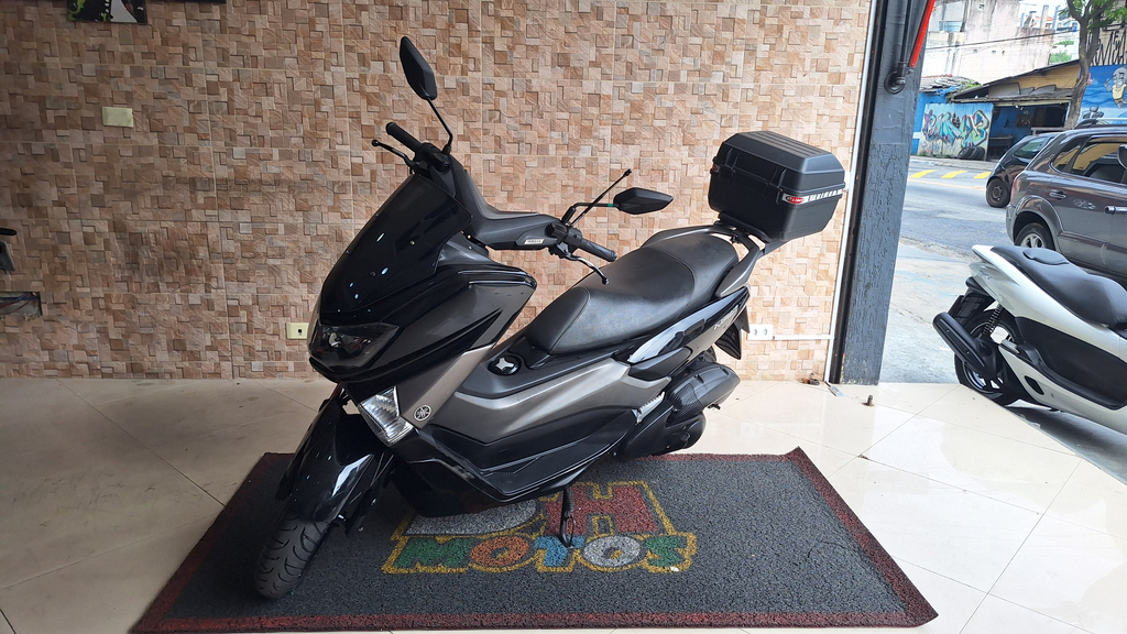 Yamaha NMAX Preto