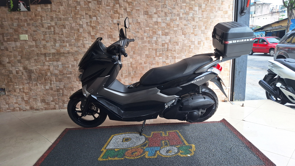 Yamaha NMAX Preto